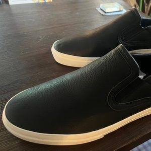 VINCE FAIRFAX SLIP-ONS (NEW) SIZE 11.5